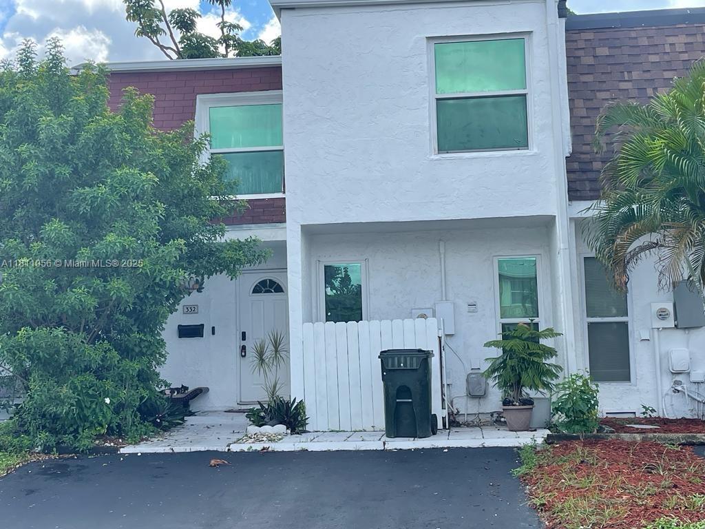 Foto principal - 332 Sunshine Dr