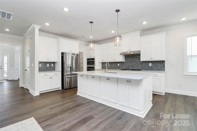 Foto del edificio - 11027 Lochmere Rd