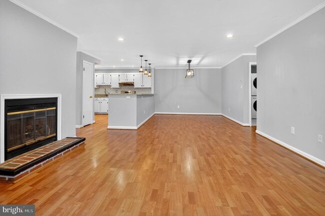 Building Photo - 9919 Oakton Terrace Rd