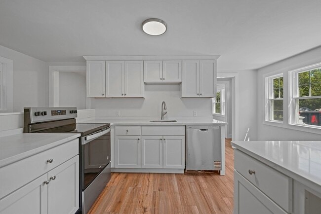 Building Photo - 282 Parker Rd