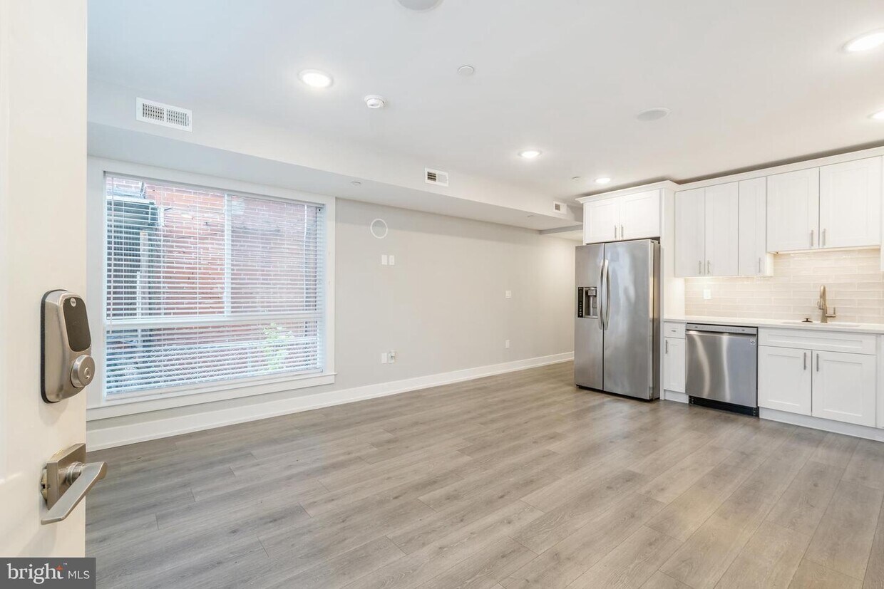 Foto principal - 1309 S 52nd St