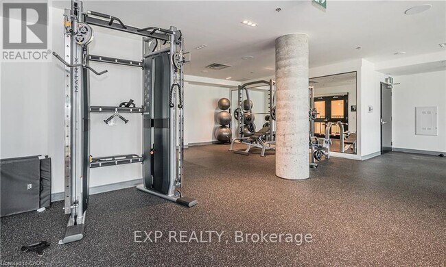 Photo du bâtiment - 15 Wellington St S