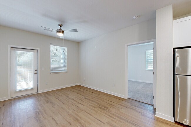 2BR, 2BA - 1,077SF - Living Room - Madison Shores