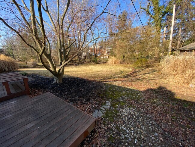 Foto del edificio - 704 Brook Dr