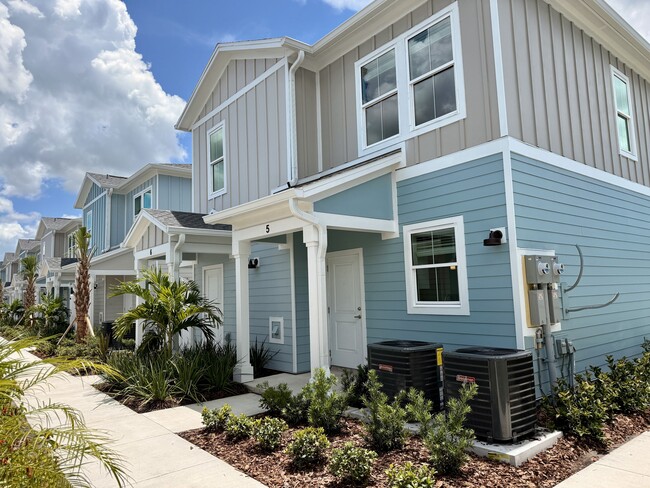 Building Photo - Villas at Venice