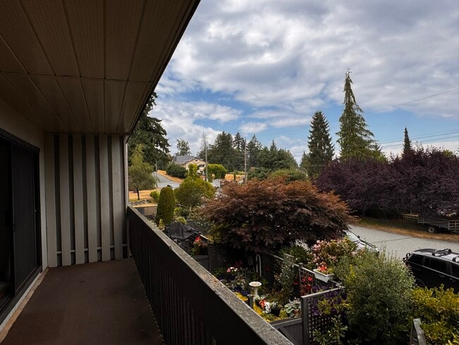Photo du bâtiment - 130 Sunningdale Rd E
