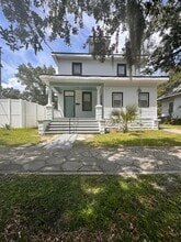 Building Photo - 135 E 17th St