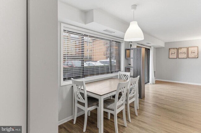 Foto del edificio - 4371 Cherry Hill Rd