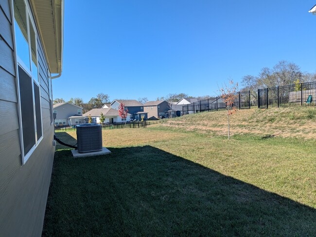 Foto del edificio - 1017 Midpoint Ln
