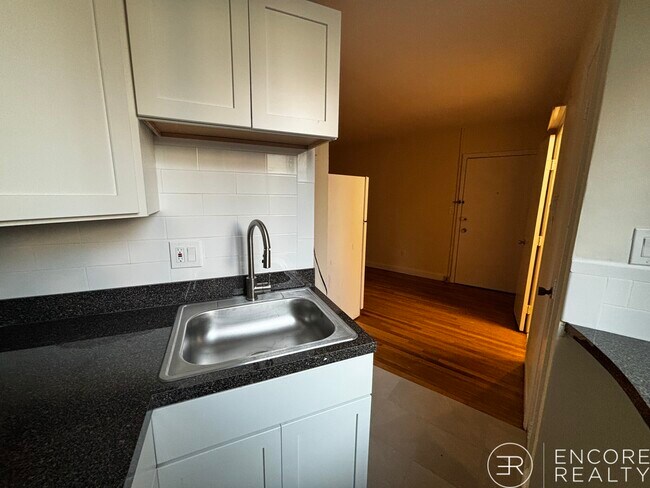 Building Photo - 20 Armington St