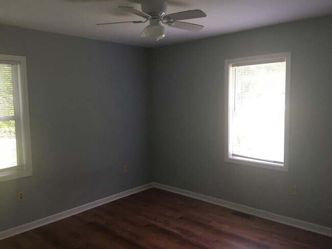 Foto del edificio - 58 Pleasant Ct