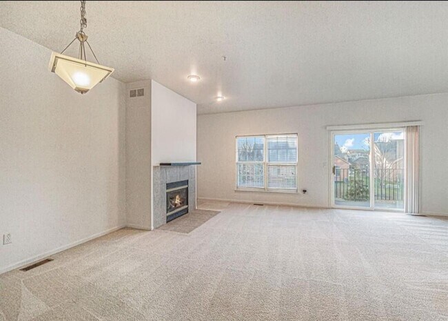 Foto del edificio - 526 Cherry Orchard Rd