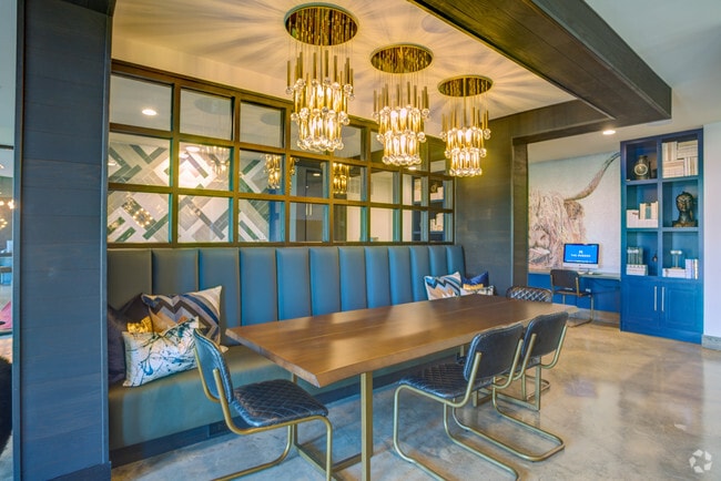 Interior Photo - The Maddox