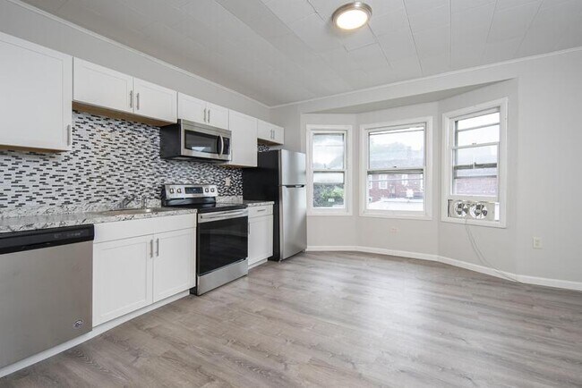 Building Photo - 369 5th Ave