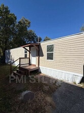 Building Photo - 747 Cunningham Ave
