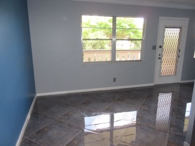 Foto del edificio - 1905 Bermuda Cir