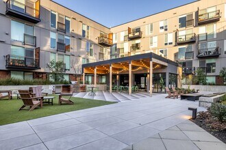 Building Photo - Arlo