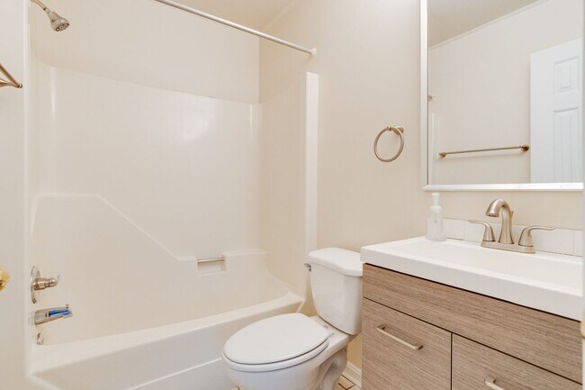 Foto del edificio - Crofton Condo For Rent