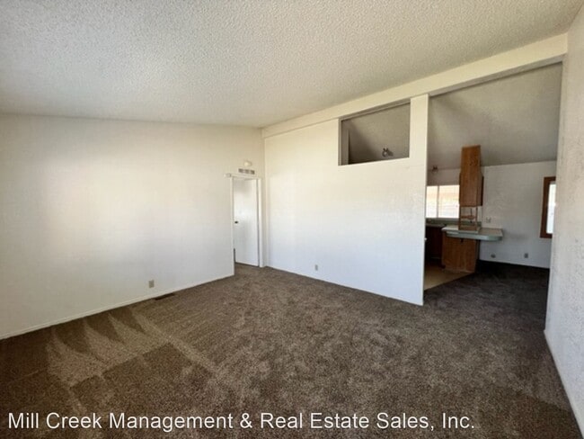 Building Photo - 3 br, 2 bath House - 5225 W. Dorothea