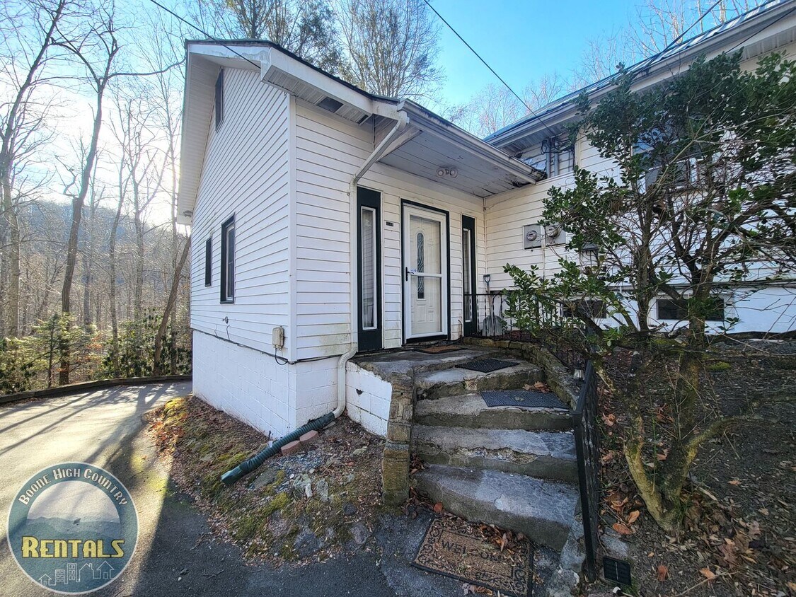 Primary Photo - Two Bedroom Apartment on Shulls Mill Road