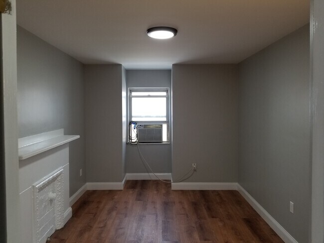 Foto del edificio - 3722 Dawson St
