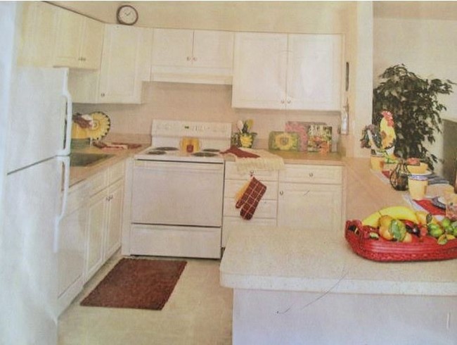 Kitchen - Beachcliff Place