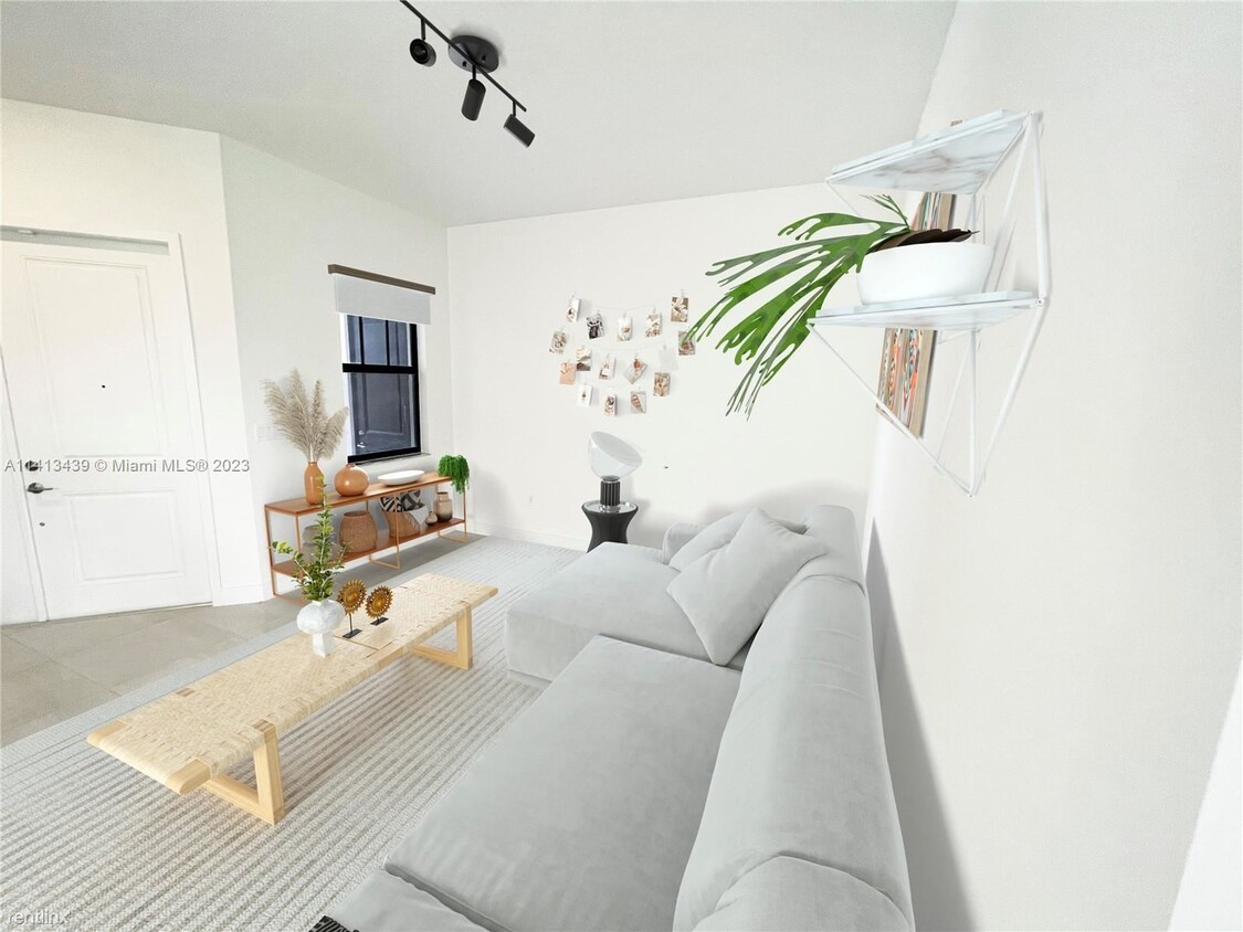 Primary Photo - 5 br, 4.5 bath House - 17510 SW 46th St