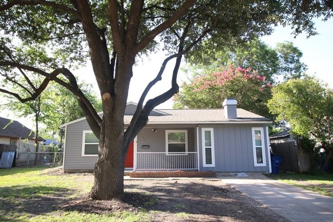 Building Photo - 2532 Healey Dr