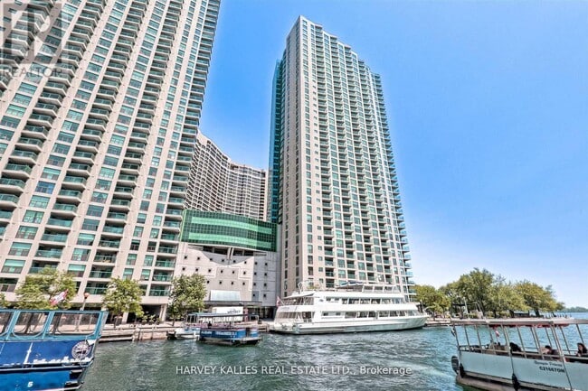 Building Photo - 99 Harbour Square