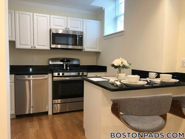 Building Photo - 26 Chauncy St