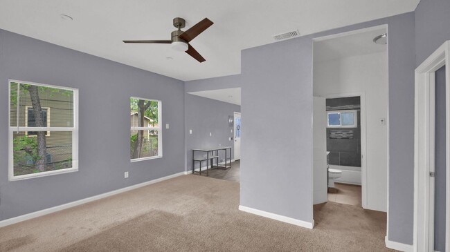 Foto del edificio - Stainless steel appliances, Granite counte...