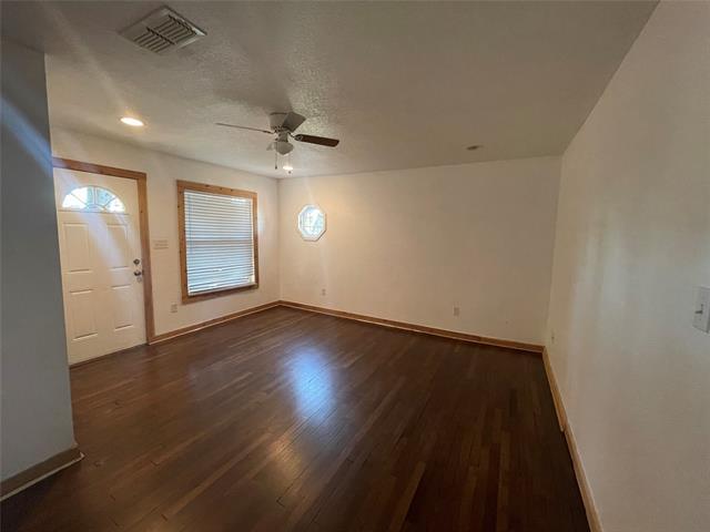 Building Photo - 404 N Hannaford St