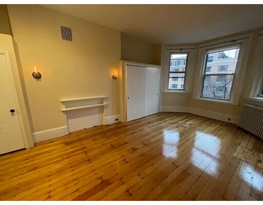 Building Photo - 291 Beacon St
