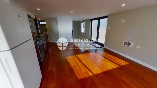 Building Photo - 518 2nd St