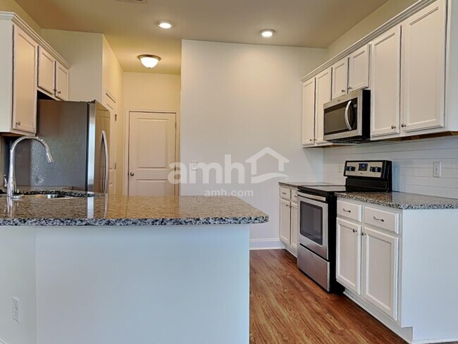 Building Photo - 25 Birch Cir