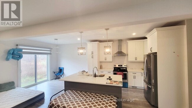 Photo du bâtiment - 2633 Bobolink Ln