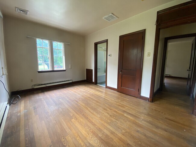 Building Photo - 102 Safe Harbor Village
