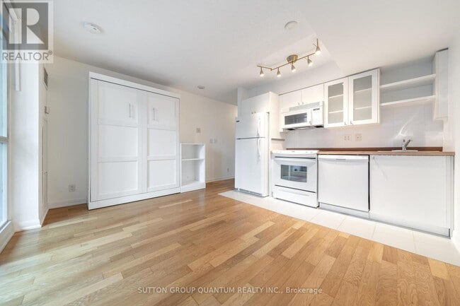 Building Photo - 600 Fleet St