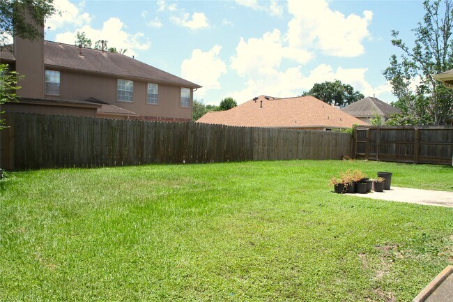 Building Photo - 1235 Deer Ridge Dr