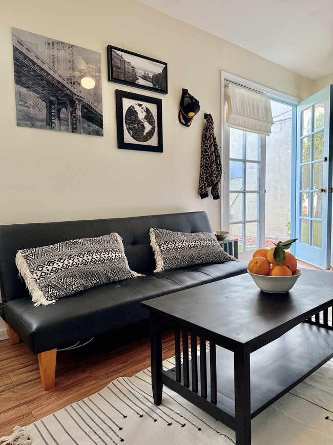 Building Photo - 9730 Regent St