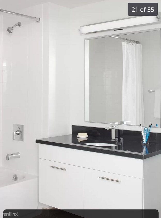 Foto del edificio - 72 Seaport Blvd