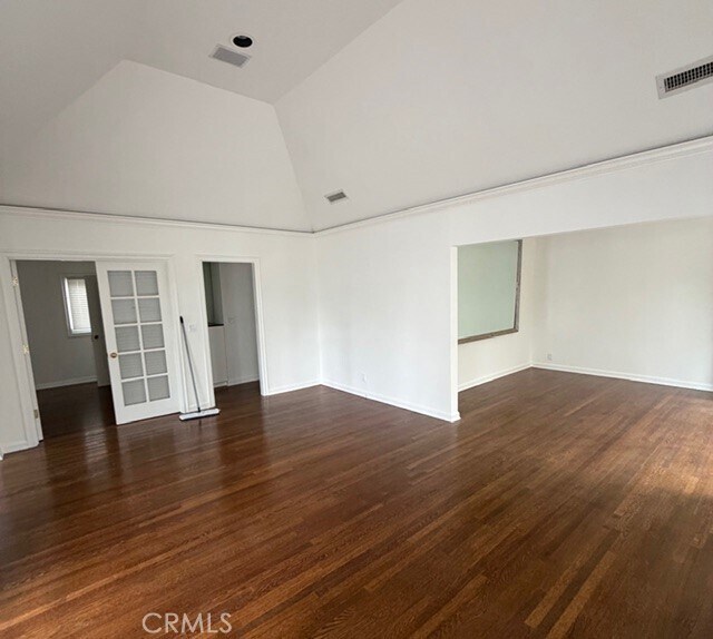 Foto del edificio - 402 N Irving Blvd