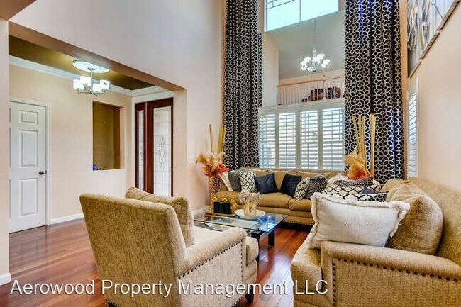 Foto del edificio - 6 br, 4 bath House - 5050 S Riviera Ct