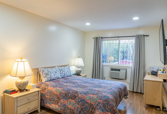 Foto del edificio - 14032 Franklin Ave