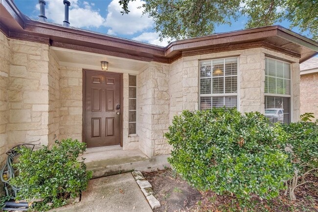 Foto del edificio - 1723 Rosenborough Ln S
