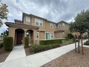 Building Photo - 6032 Rosewood Way