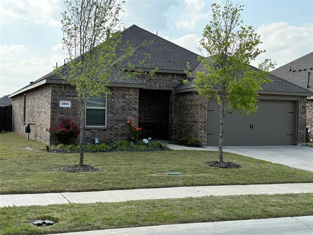 Foto principal - 1304 Misty Brook Dr