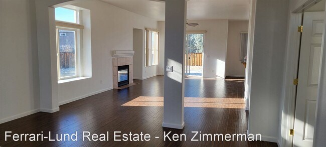 Building Photo - 3 br, 2 bath House - 1701 Colavita Way