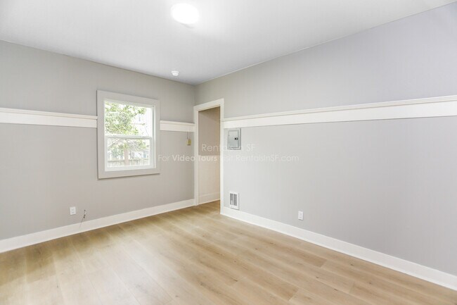 Building Photo - 356 5th Ave