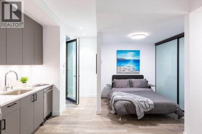 Building Photo - 3256 W 16th Ave